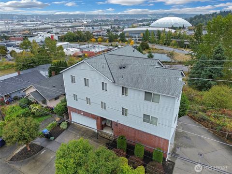 Photo of 2917 S C Street, Tacoma, WA 98402 (MLS # 2439977)