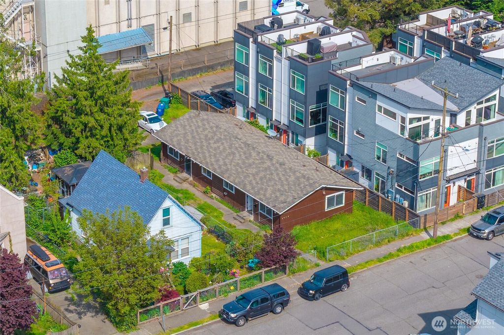 Photo of 6919 Carleton Avenue S, Seattle, WA 98108 (MLS # 2517528)