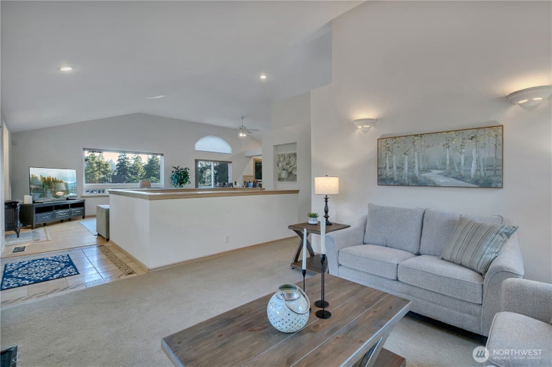 2604 Vincent Way NW