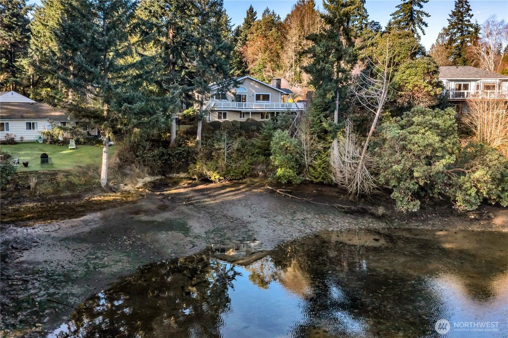 Photo of 2604 Vincent Way NW, Bremerton, WA 98312 (MLS # 2468323)