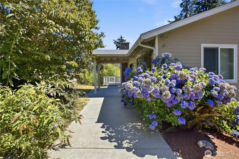 2604 Vincent Way NW