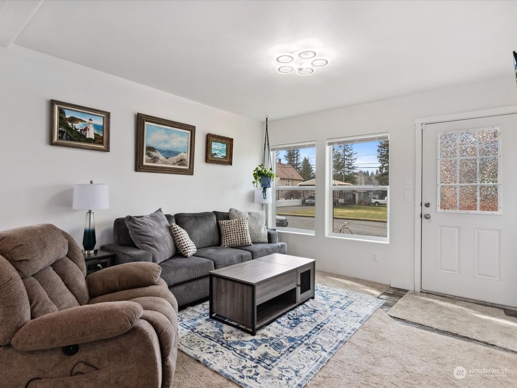 Photo of 600 B 3rd Street, Sultan, WA 98294 (MLS # 2209952)