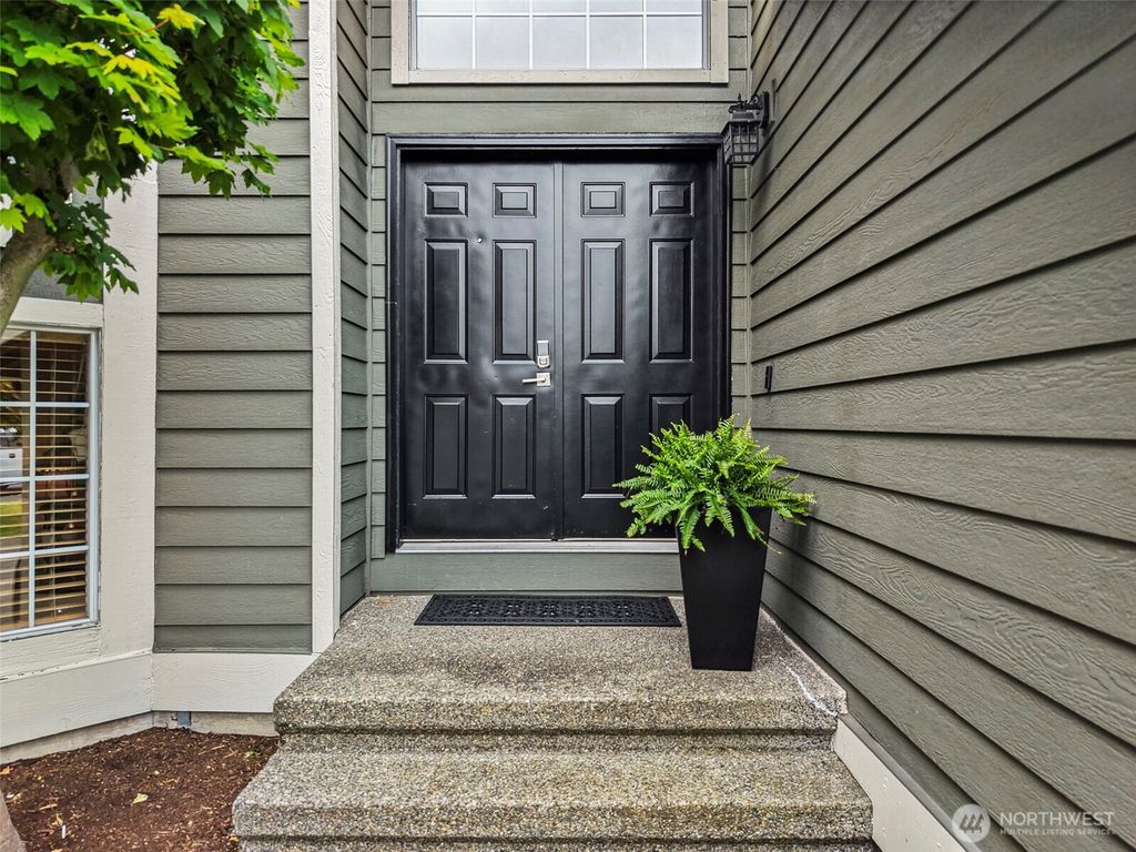 Photo of 37008 20th Avenue S, Federal Way, WA 98003 (MLS # 2527490)