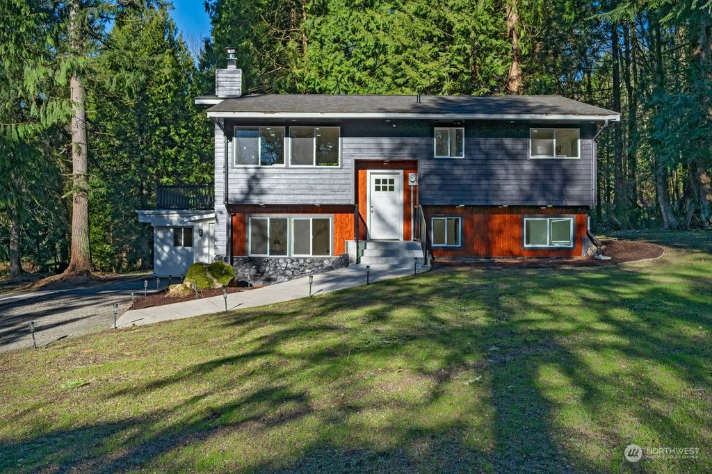 Photo of 24630 SE 133rd Street, Issaquah, WA 98027 (MLS # 2324799)
