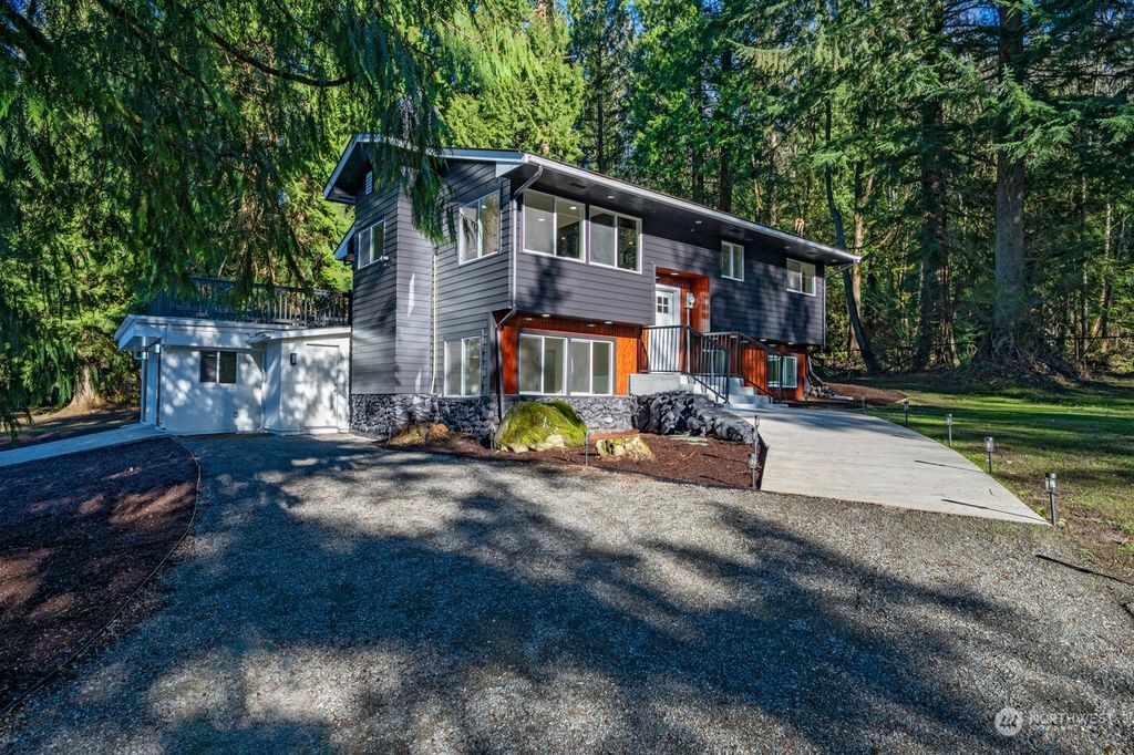 Photo of 24630 SE 133rd Street, Issaquah, WA 98027 (MLS # 2324799)
