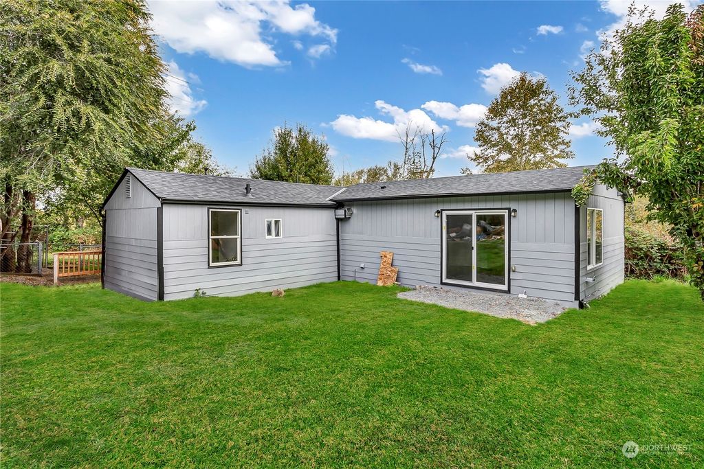 Photo of 2827 S 127th Street, Seattle, WA 98168 (MLS # 2330377)