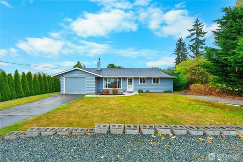 Photo of 3915 L Avenue, Anacortes, WA 98221 (MLS # 2440501)
