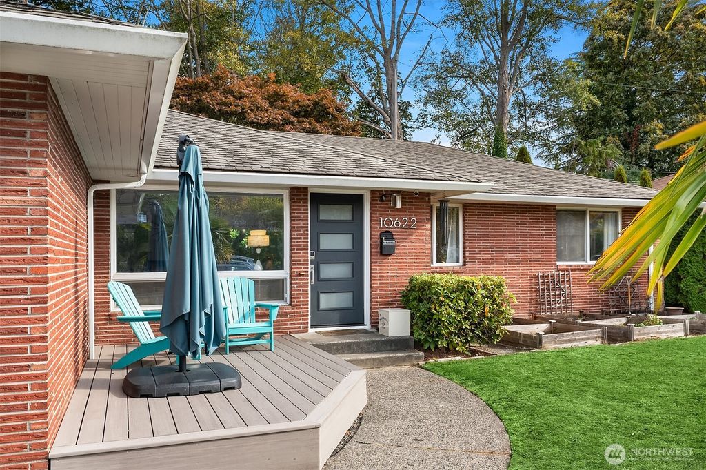 Photo of 10622 9th Avenue NW, Seattle, WA 98177 (MLS # 2444747)