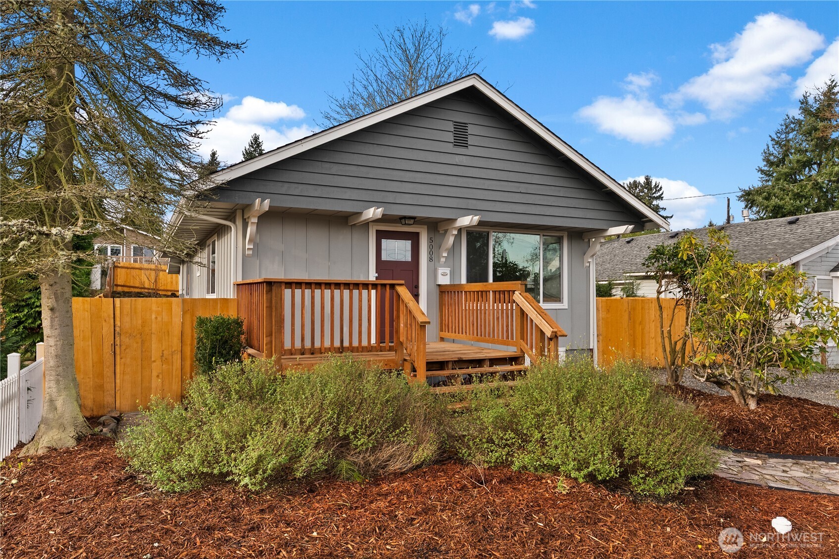 5008 N Visscher Street