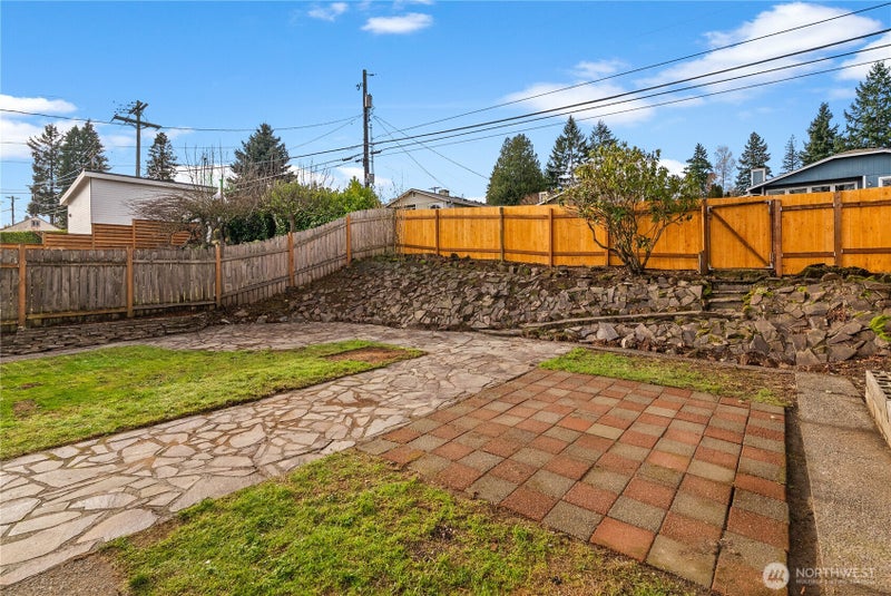 5008 N Visscher Street