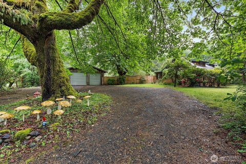 Photo of 5232 Kinney Rd RD SW, Olympia, WA 98512 (MLS # 2527763)