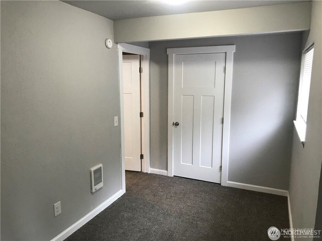listing image 9364051210893472480