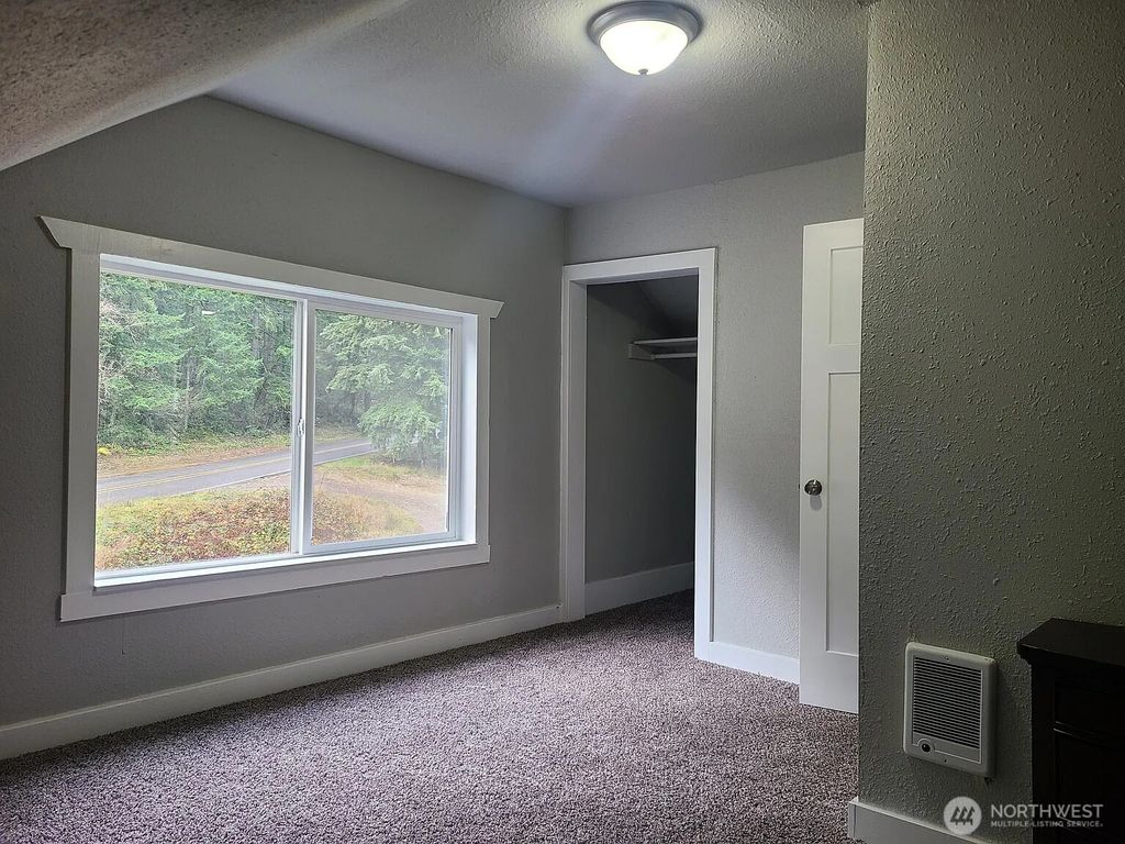 listing image 9363130874376574826