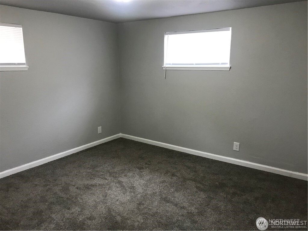 listing image 9366972122042806819