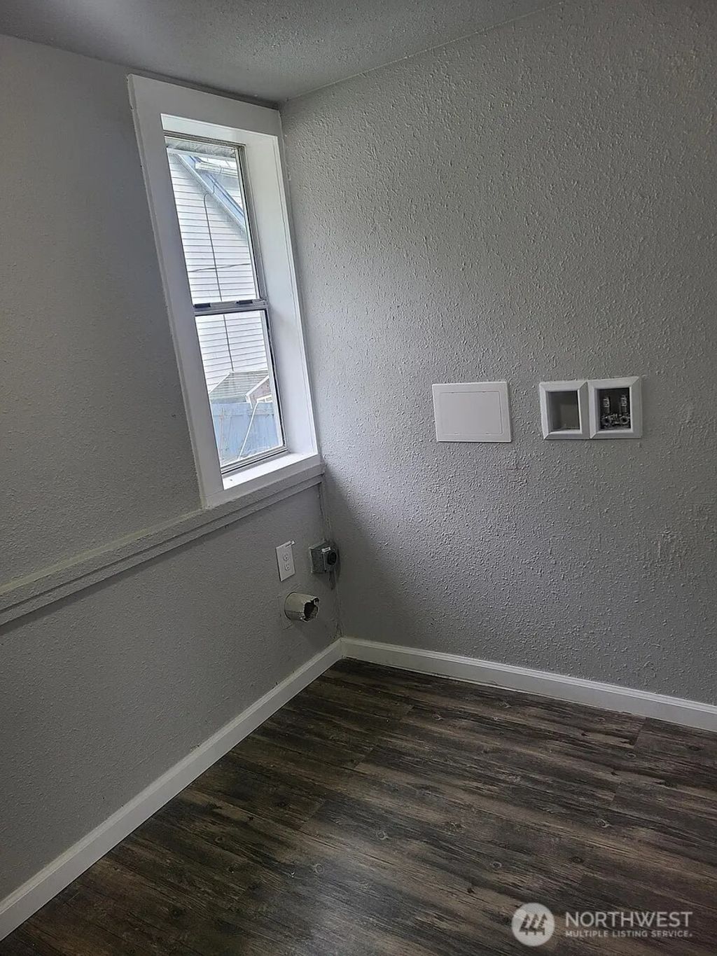 listing image 9369597989982882842