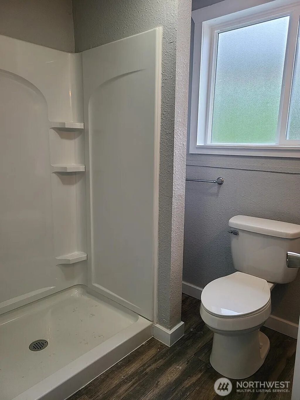 listing image 9361128894940094540