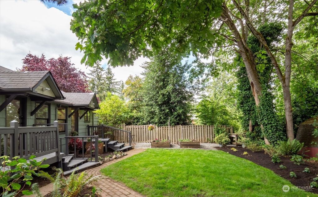 Photo of 1736 NE 89th Street, Seattle, WA 98115 (MLS # 2253466)