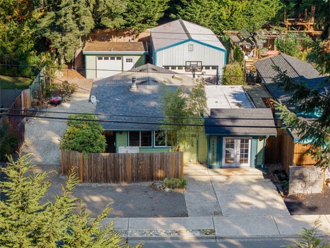 Photo of 24233 Firdale Avenue, Edmonds, WA 98020 (MLS # 2597724)