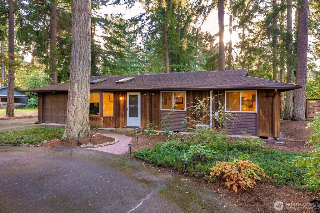 Photo of 6503 188th Avenue E, Bonney Lake, WA 98391 (MLS # 2585031)
