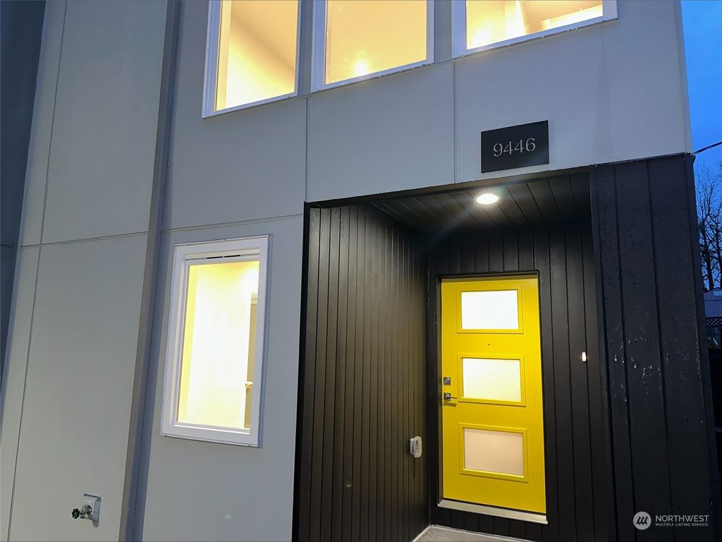 Photo of 9446 20th Avenue SW, Seattle, WA 98106 (MLS # 2318749)