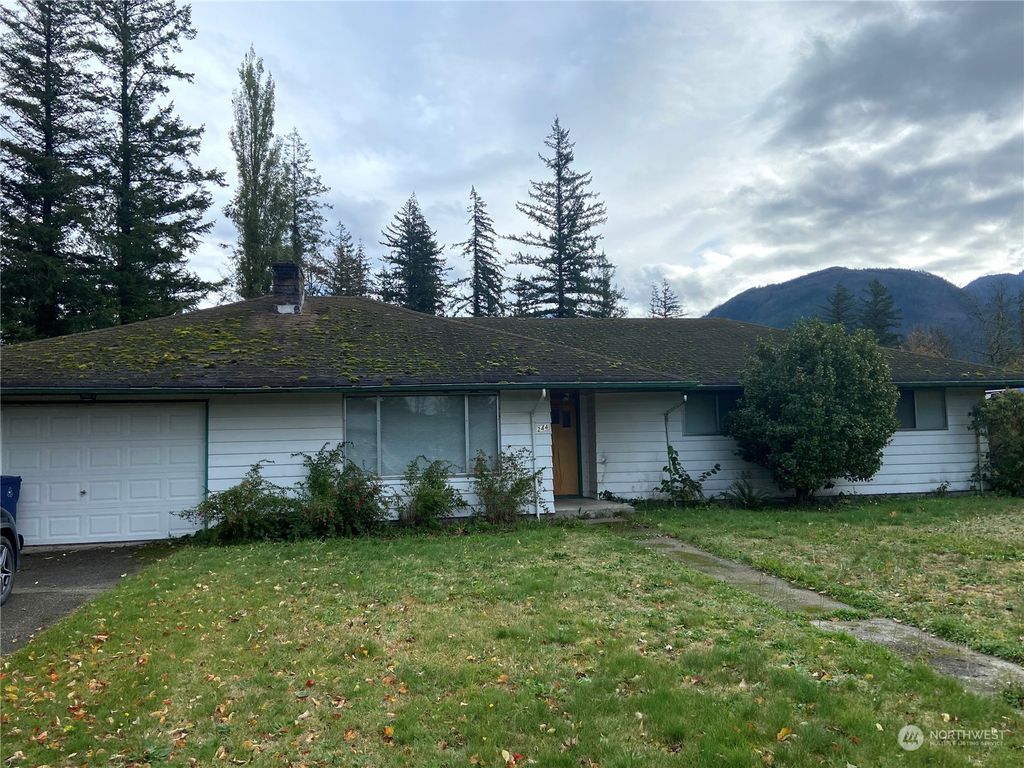 Photo of 244 5th Street, Gold Bar, WA 98251 (MLS # 2308141)