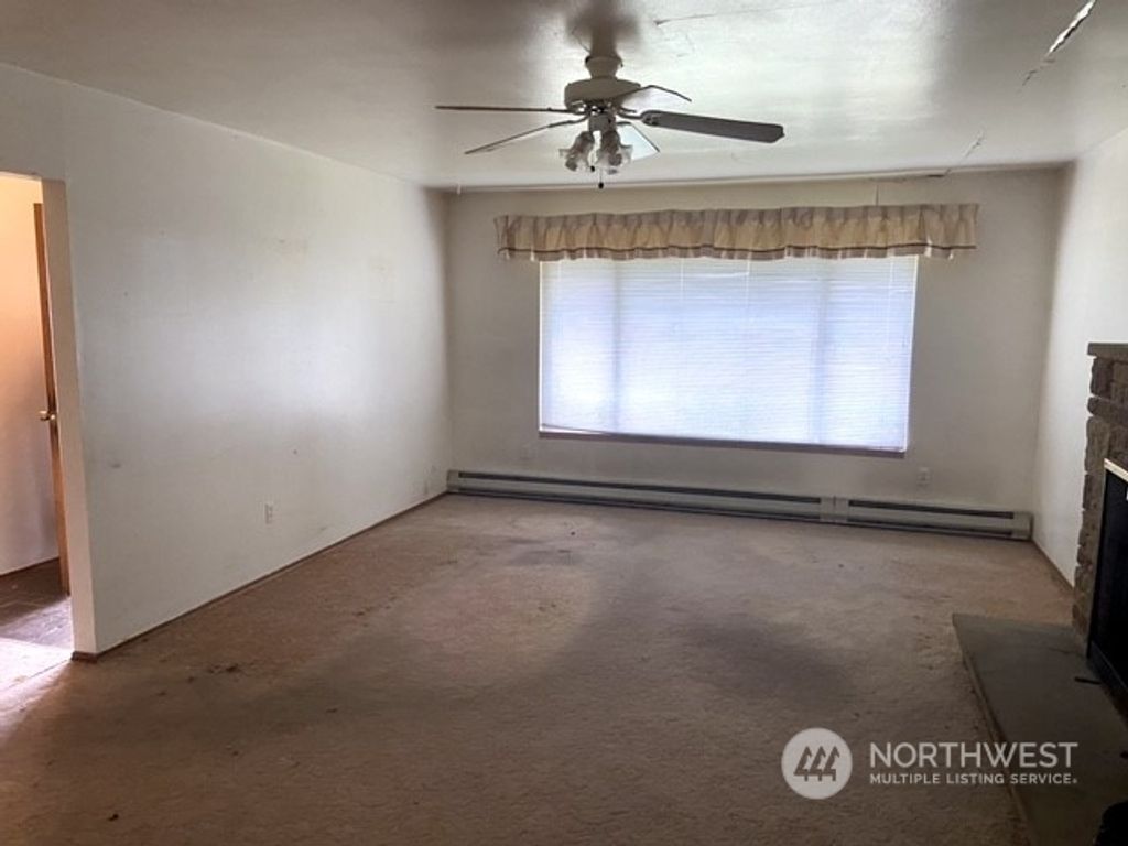 Photo of 244 5th Street, Gold Bar, WA 98251 (MLS # 2308141)