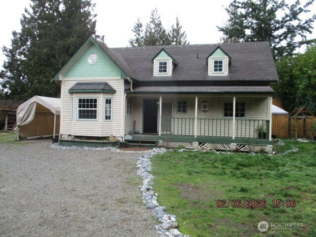 Photo of 130 W Kinkaid St, Port Hadlock, WA 98339 (MLS # 2477925)