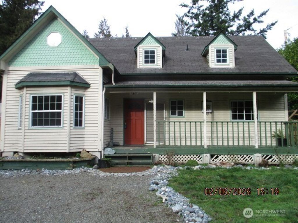 Photo of 130 W Kinkaid St, Port Hadlock, WA 98339 (MLS # 2477925)