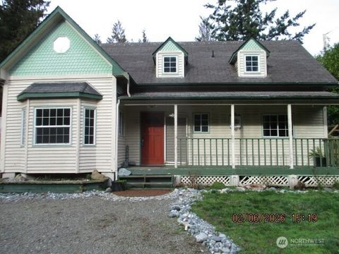 Photo of 130 W Kinkaid St, Port Hadlock, WA 98339 (MLS # 2477925)