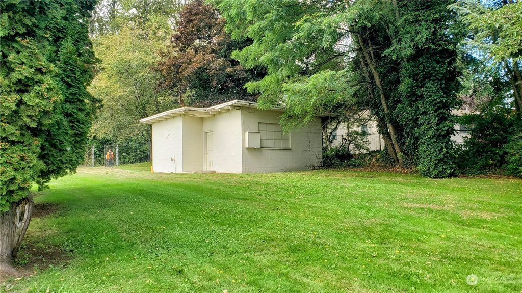 Photo of 150 XX SE 272nd Street, Kent, WA 98042 (MLS # 2292915)