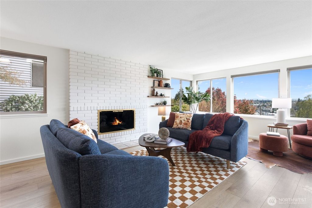 Photo of 3400 25th Avenue W #204, Seattle, WA 98199 (MLS # 2357577)