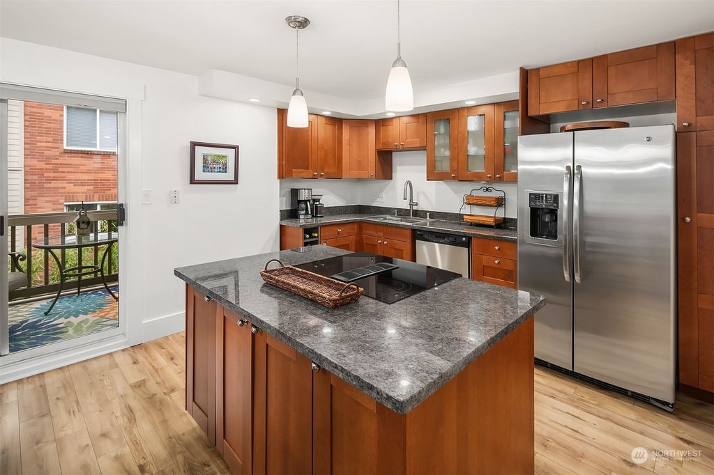 Photo of 515 Walnut Street #1, Edmonds, WA 98020 (MLS # 2205319)
