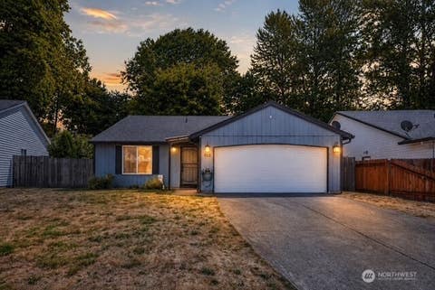 Photo of 903 SW 22nd ave AVE, Battle Ground, WA 98684 (MLS # 2563160)