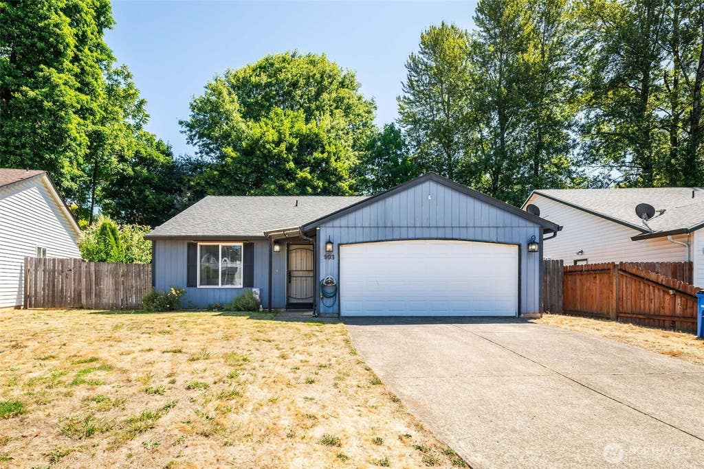 Photo of 903 SW 22nd ave AVE, Battle Ground, WA 98684 (MLS # 2563160)