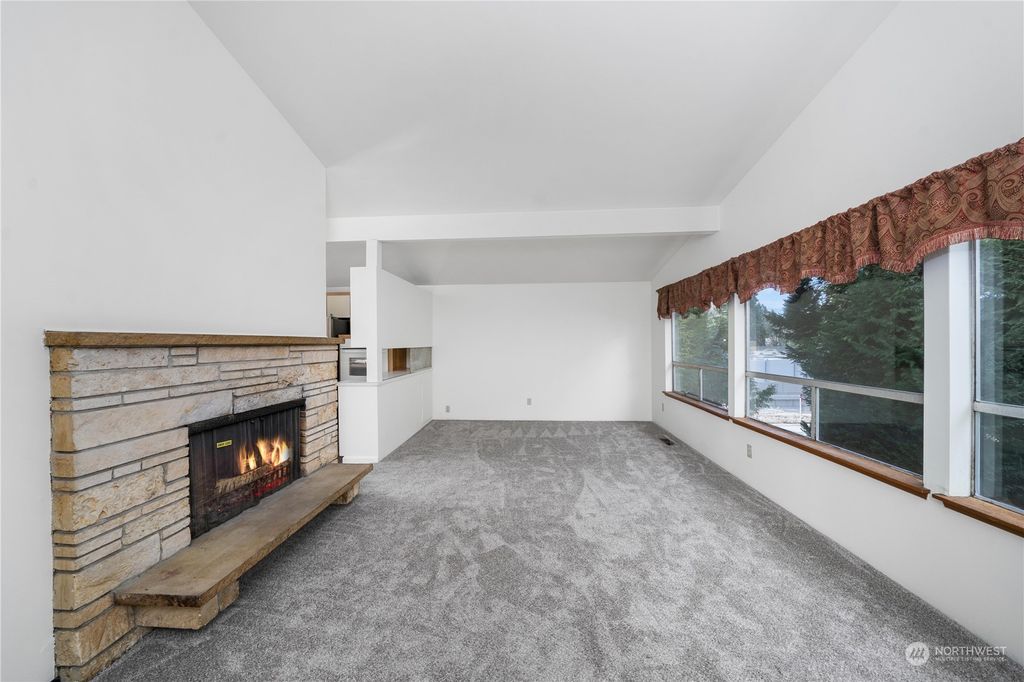 Photo of 104 NE 158th Street, Shoreline, WA 98155 (MLS # 2034184)