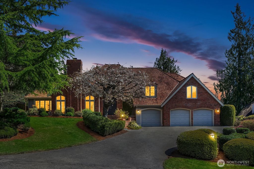 Photo of 23308 SE 47th Way, Sammamish, WA 98075 (MLS # 2504927)