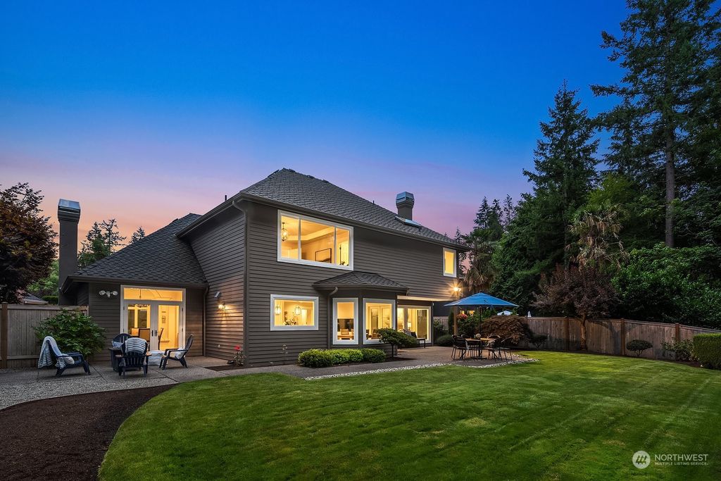 Photo of 25868 SE 22nd Place, Sammamish, WA 98075 (MLS # 2294495)