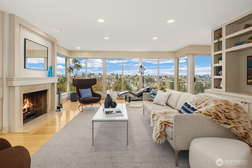 Photo of 3026 38th Avenue W, Seattle, WA 98199 (MLS # 2488285)