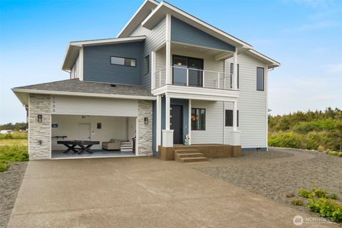 Photo of 1500 Agate Lane, Westport, WA 98595 (MLS # 2493642)
