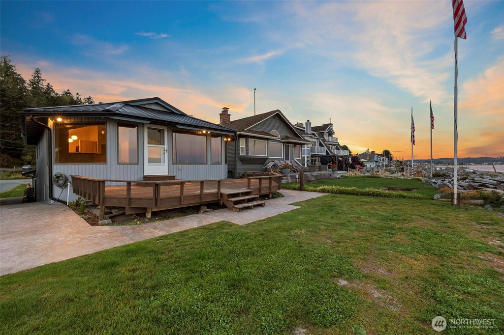 Photo of 1878 Shore Avenue, Freeland, WA 98249 (MLS # 2592281)