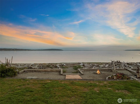 Photo of 1878 Shore Avenue, Freeland, WA 98249 (MLS # 2592281)