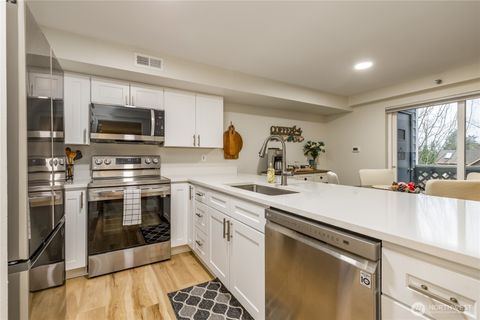 Photo of 3939 10th Street SE #B4, Puyallup, WA 98374 (MLS # 2475873)