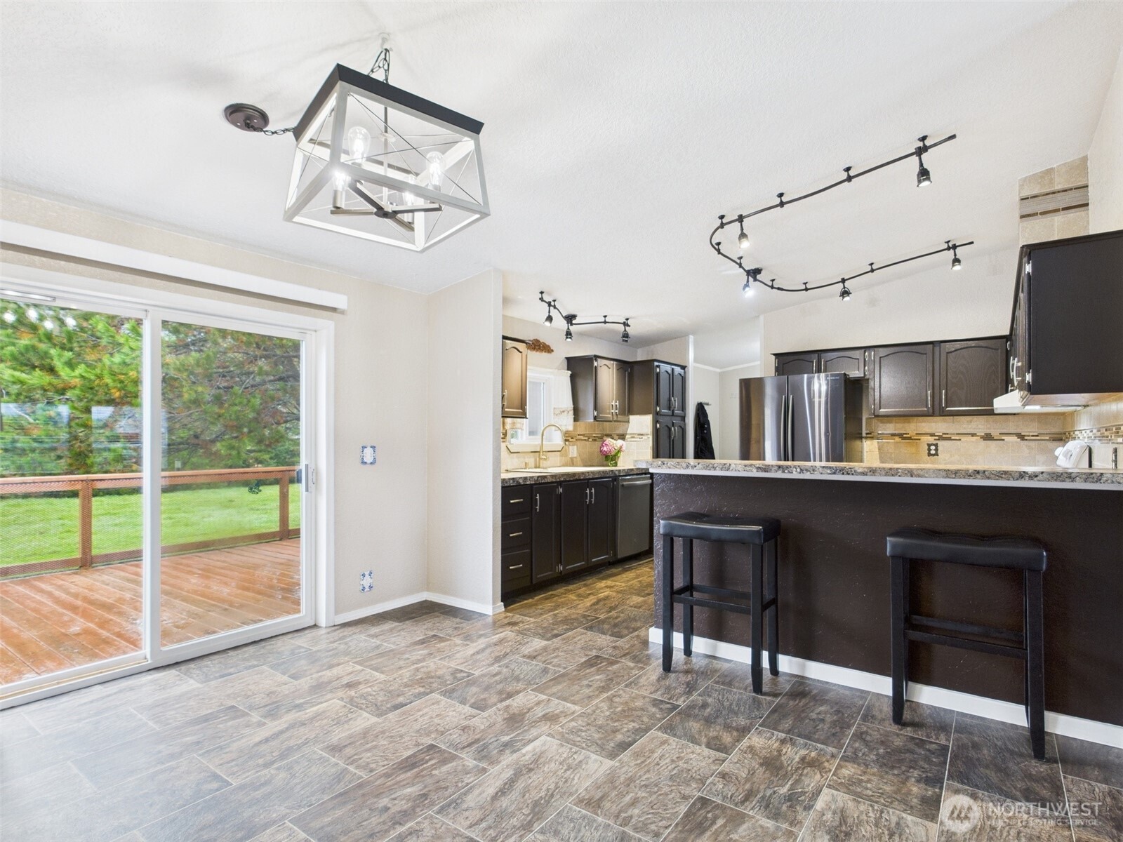 27 Garden Tracts Road