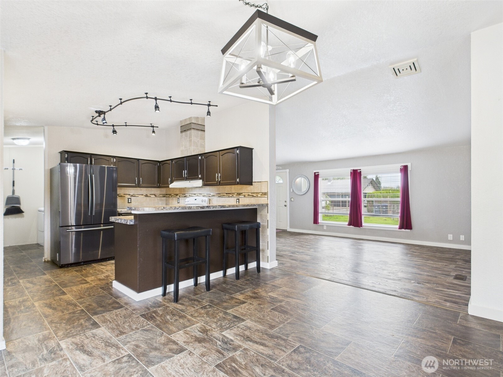 27 Garden Tracts Road