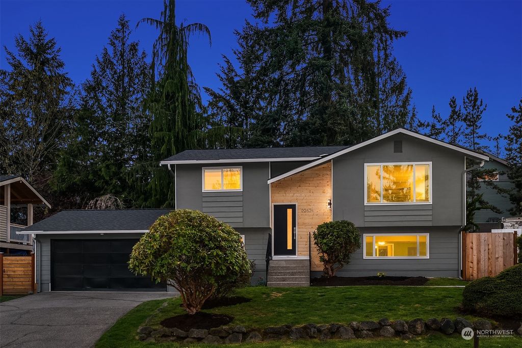 Photo of 22624 2nd Place W, Bothell, WA 98021 (MLS # 2222214)