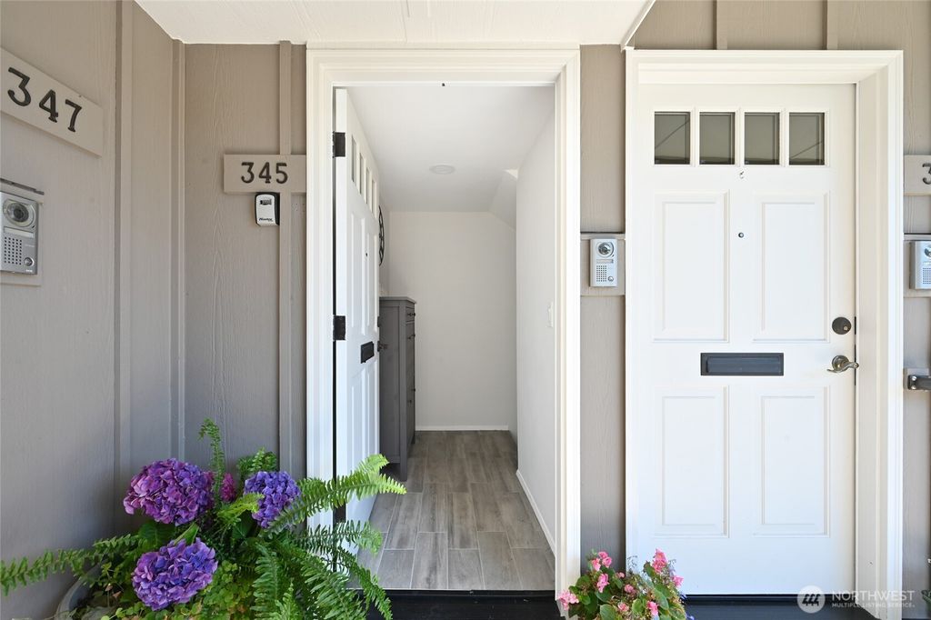 Photo of 345 101st Ave SE Ave, Bellevue, WA 98004 (MLS # 2408969)