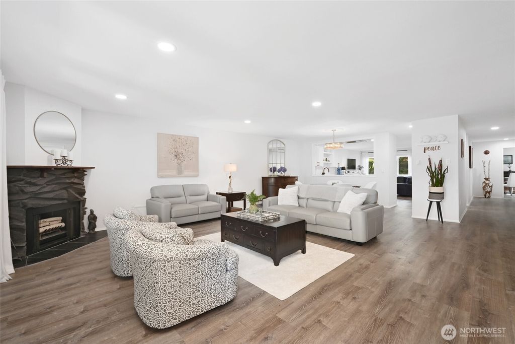 Photo of 345 101st Ave SE Ave, Bellevue, WA 98004 (MLS # 2408969)