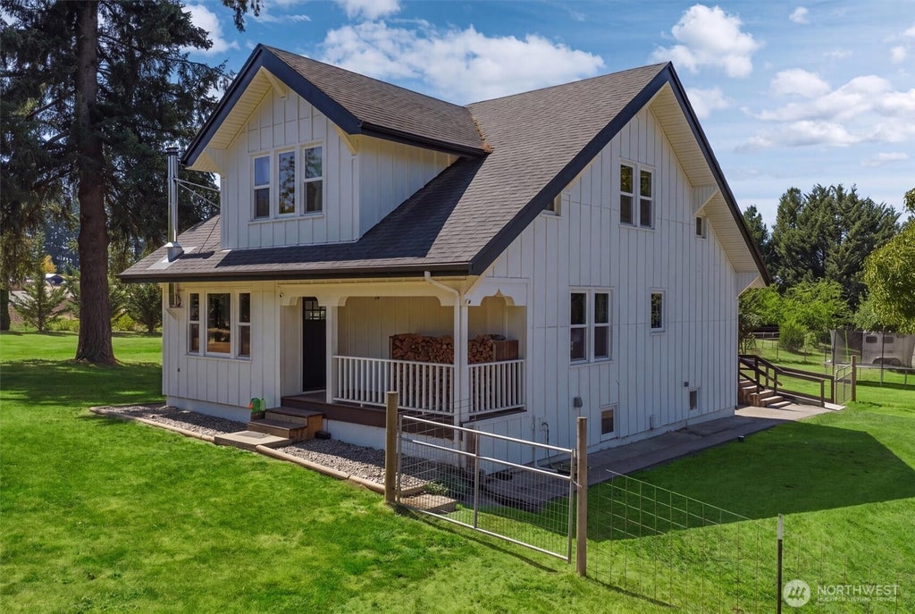 Photo of 18606 NE 182nd Avenue, Brush Prairie, WA 98606 (MLS # 2573310)