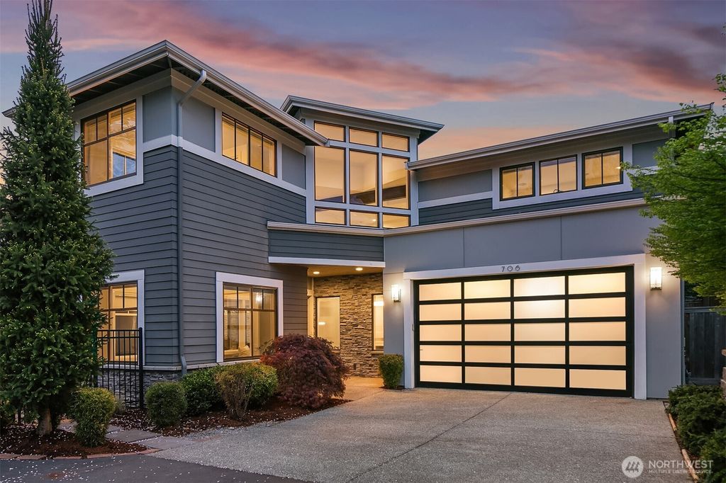 Photo of 706 4th Lane S, Kirkland, WA 98033 (MLS # 2404293)