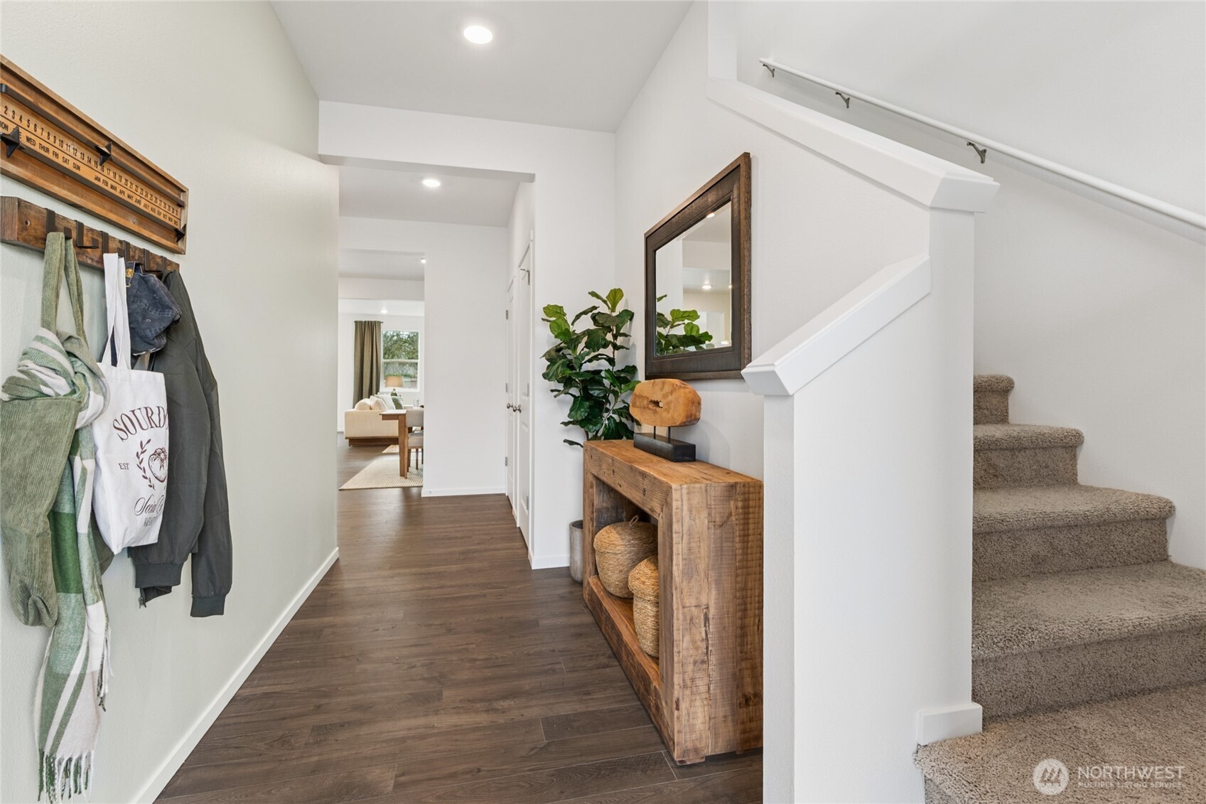 281 Cremini Loop SE 33